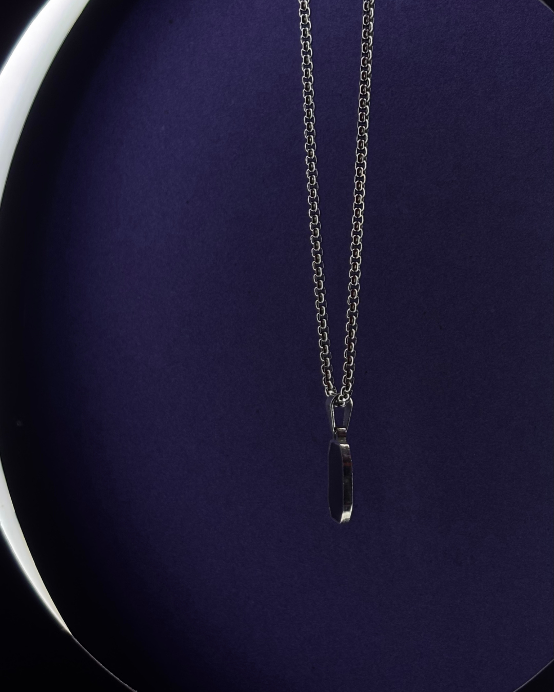 Black Hexagon Pendant with Curb Chain Necklace – Minimalist Geometric Unisex Jewelry