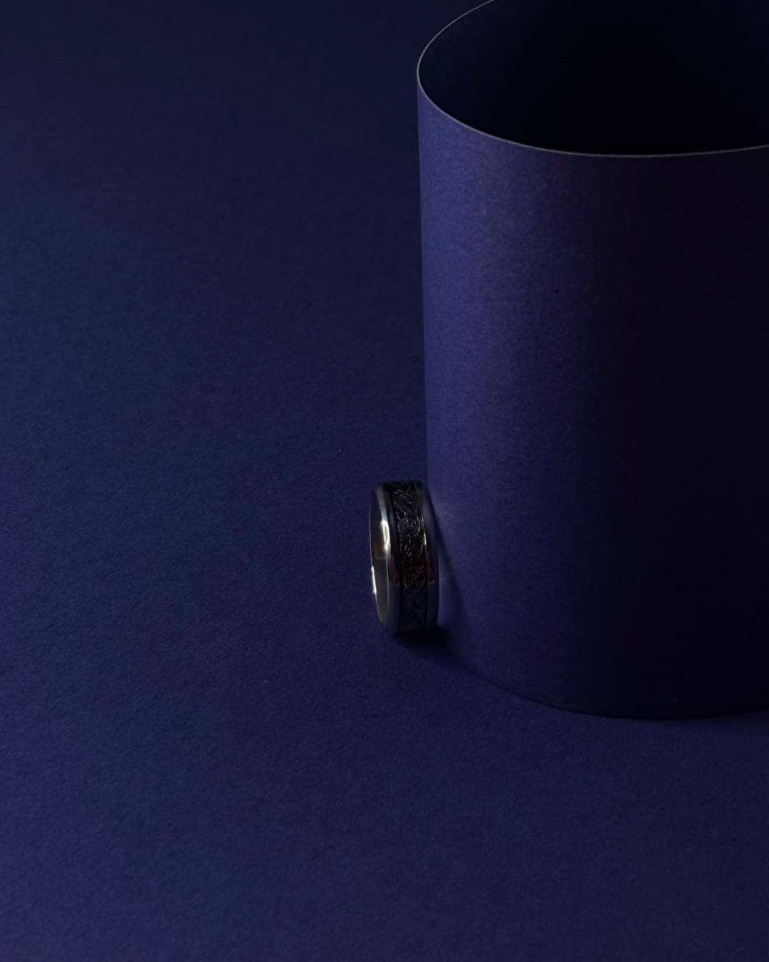 Men’s Regal Silver Engraved Ring | Timeless Heritage Design