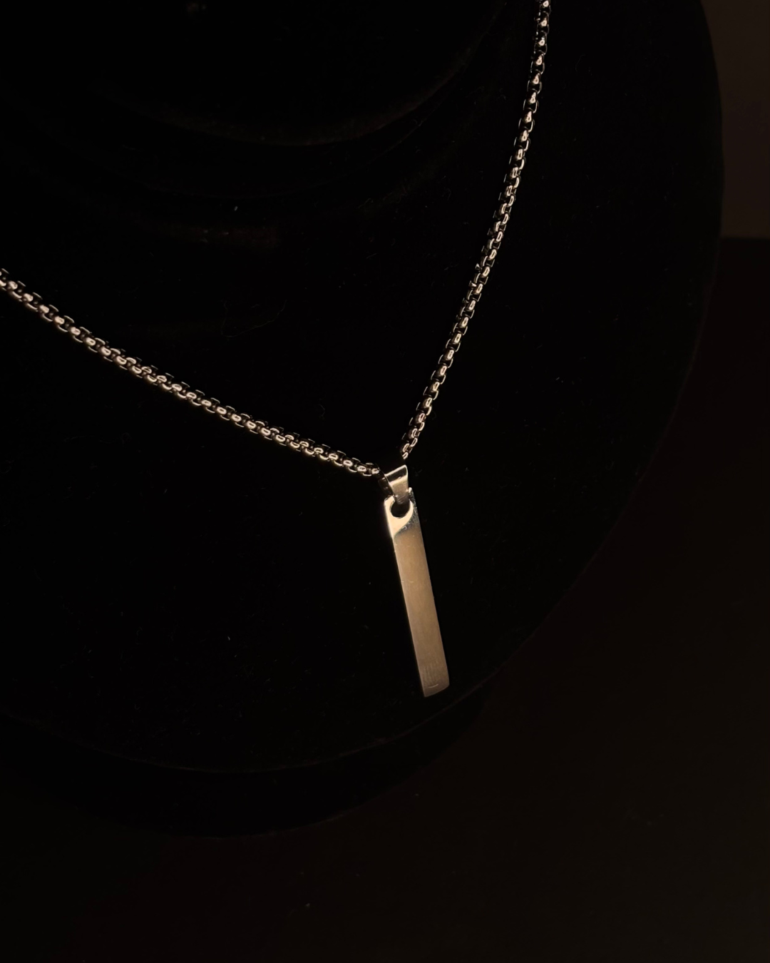 Black Golden 3D Long Strip Pendant Necklace – Unisex Minimalist Hip Hop Jewelry
