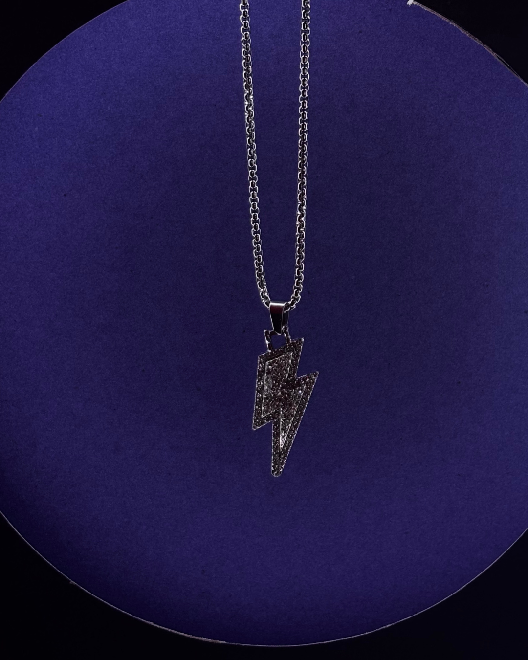 Stone-Studded Thunderbolt Pendant with Curb Chain Necklace – Sparkling Unisex Jewelry