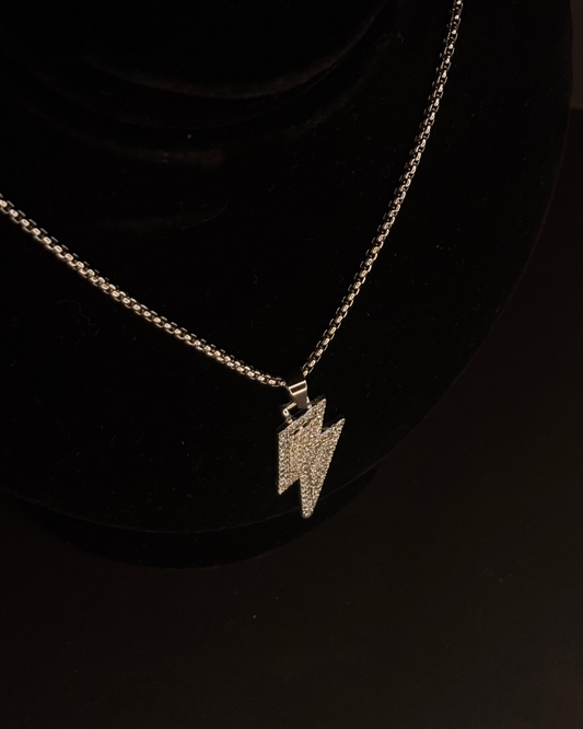 Stone-Studded Thunderbolt Pendant with Curb Chain Necklace – Sparkling Unisex Jewelry