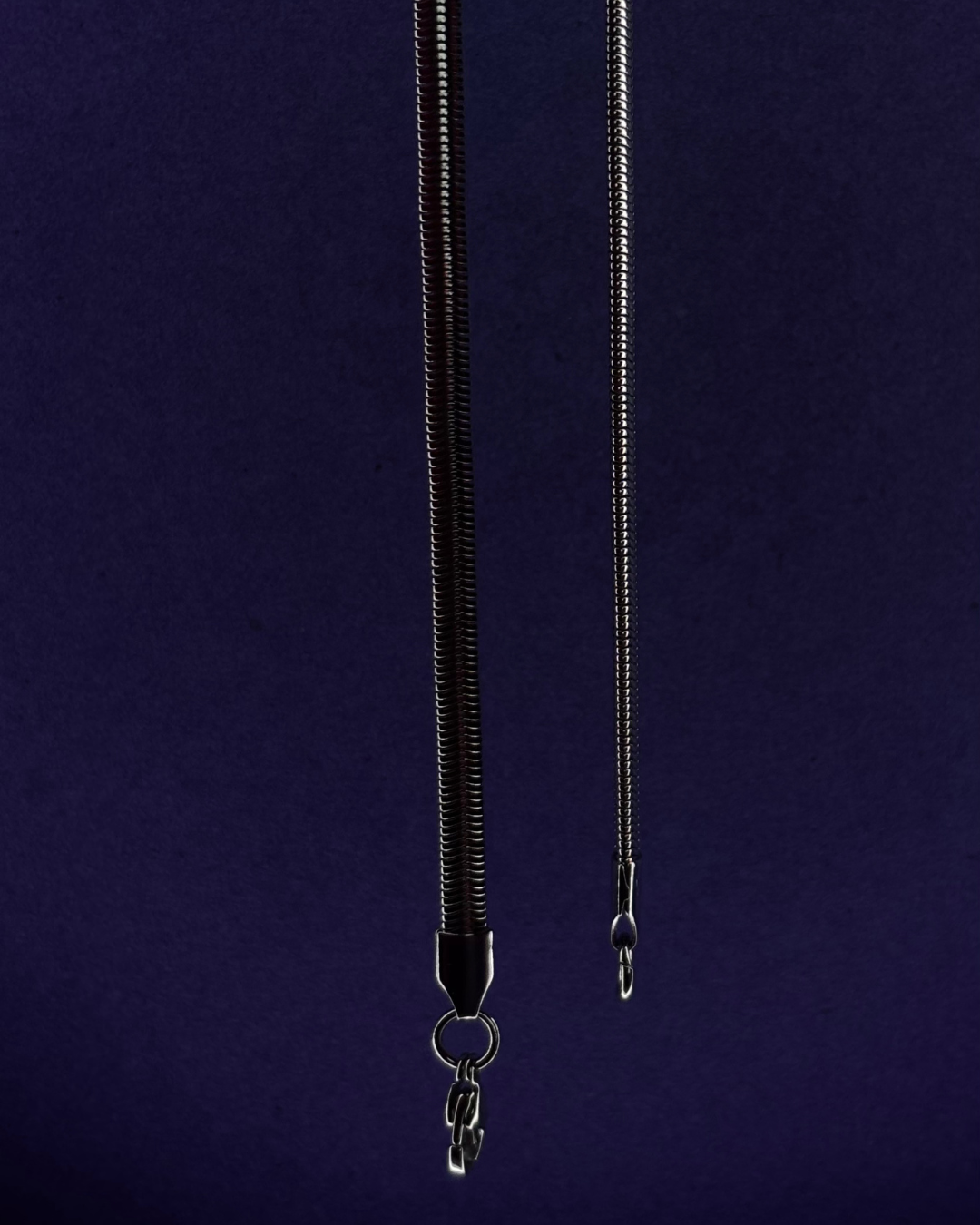 Silver Glide Snake Chain Necklace – Sleek Minimalist Unisex Jewelry