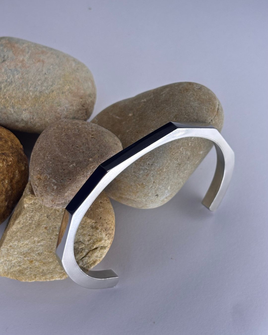 Sleek Silver Open Cuff Bracelet – Timeless Unisex Style