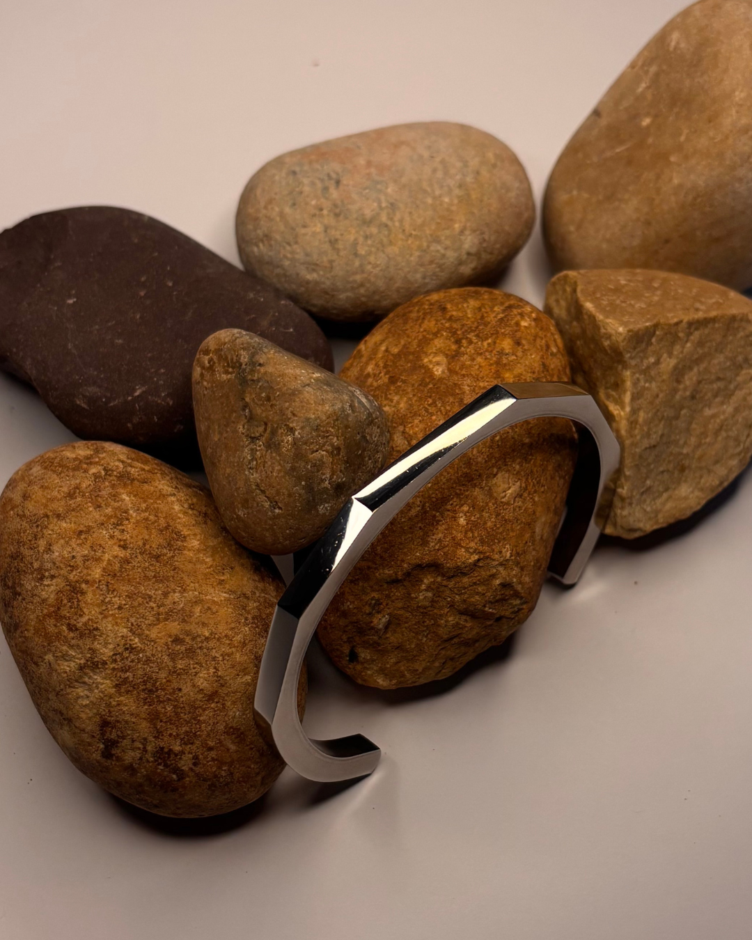 Sleek Silver Open Cuff Bracelet – Timeless Unisex Style