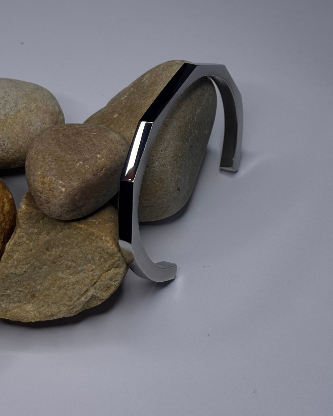 Sleek Silver Open Cuff Bracelet – Timeless Unisex Style