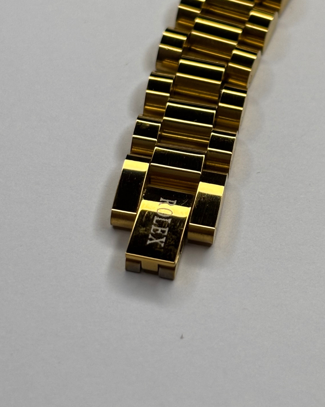 Luxury Rolex Style Bracelet – Timeless Unisex Jewelry (Available in 5 Colors)