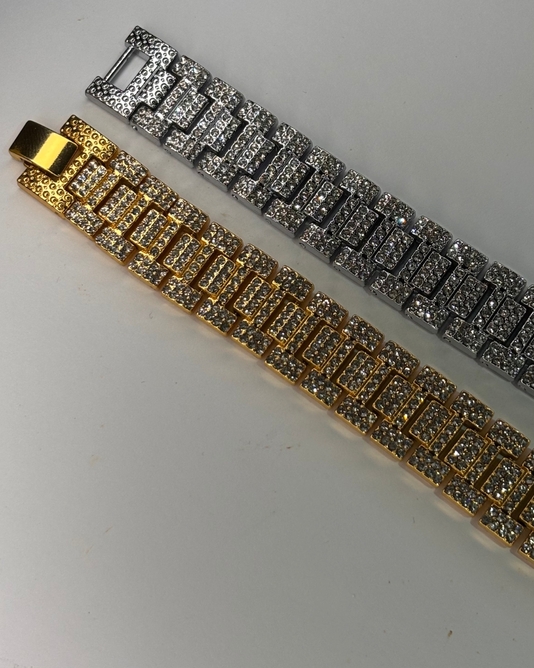 Iced Cuban Link Bracelet – Bold Hip Hop Statement Jewelry (Silver & Gold)