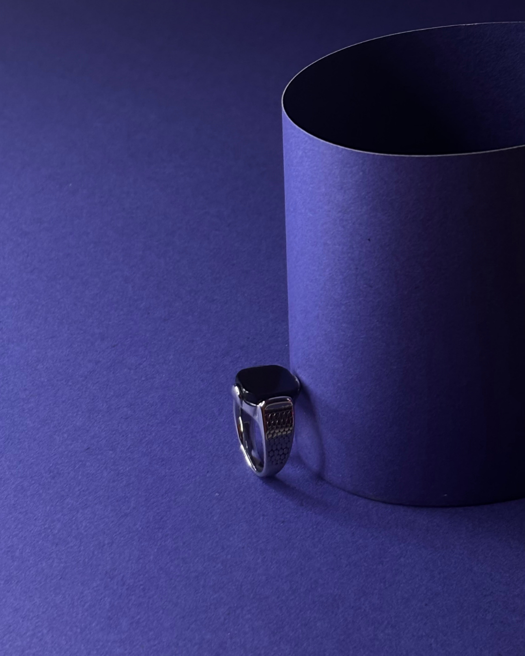 Men’s Textured Silver Steel Black Stone Ring | Bold Mesh Design