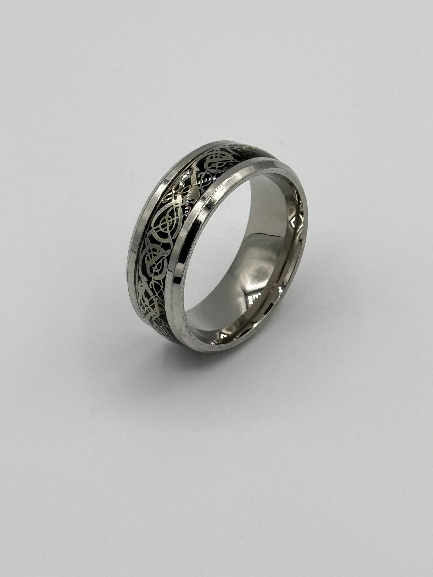 Men’s Regal Silver Engraved Ring | Timeless Heritage Design