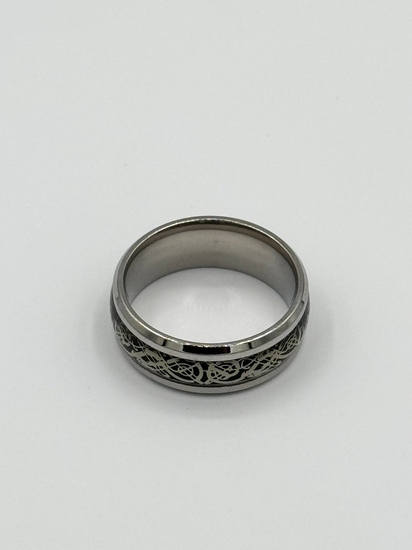 Men’s Regal Silver Engraved Ring | Timeless Heritage Design